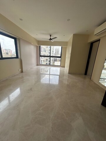 3 BHK Apartment For Rent in Khar West