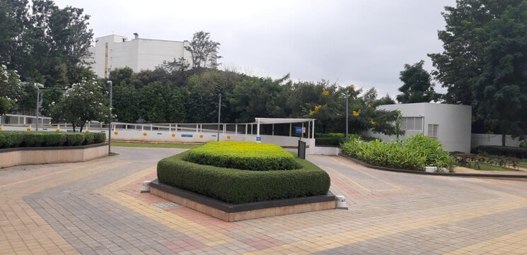 Garden, mantri-pinnacle 3 Bedroom 2405 Sq.Ft. Apartment In Hulimavu Bangalore 8953860