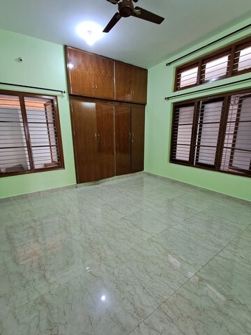 Room in 3 BHK Builder Floor at Jayanagar – for Rent