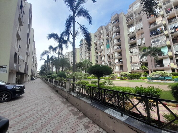 Exterior View, maya-garden-city 2 Bedroom 1307 Sq.Ft. Apartment In Lohgarh Zirakpur 8953882
