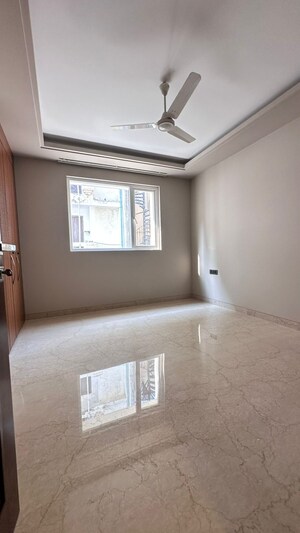 Room in 4 BHK Builder Floor at Anand Niketan – for Sale