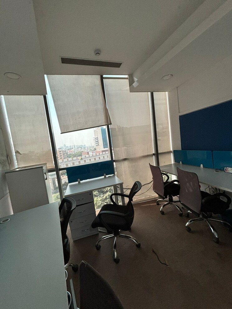 Team Area, spaze-itech-park Commercial Office Space 2750 Sq.Ft. In Sector 49 Gurgaon 8953921