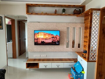 Furnished Amenities in 2 BHK Apartment at Pristine Equilife Homes, Mahalunge Ingale – for Rent