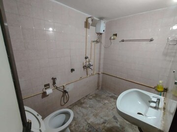 Bathroom in  Pg at Vashi – for Rent