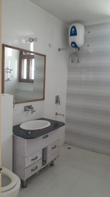 Bathroom in 3 BHK Builder Floor at Unitech South City II, Sector 50 – for Rent