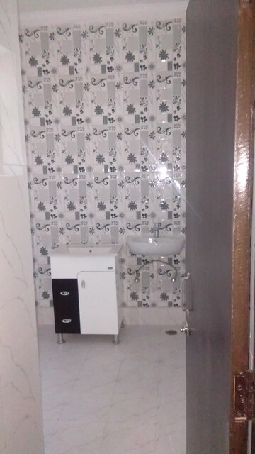 Bathroom in 2.5 BHK Independent House at Model Town – for Rent
