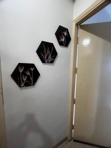 Furnished Amenities in 4 BHK Apartment at Gaur Yamuna City Gaur Suites, Gaur Yamuna City – for Rent
