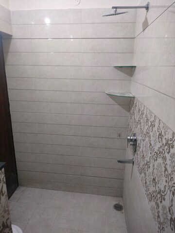 Bathroom in 2 BHK Builder Floor at Urban Estate Dugri – for Rent