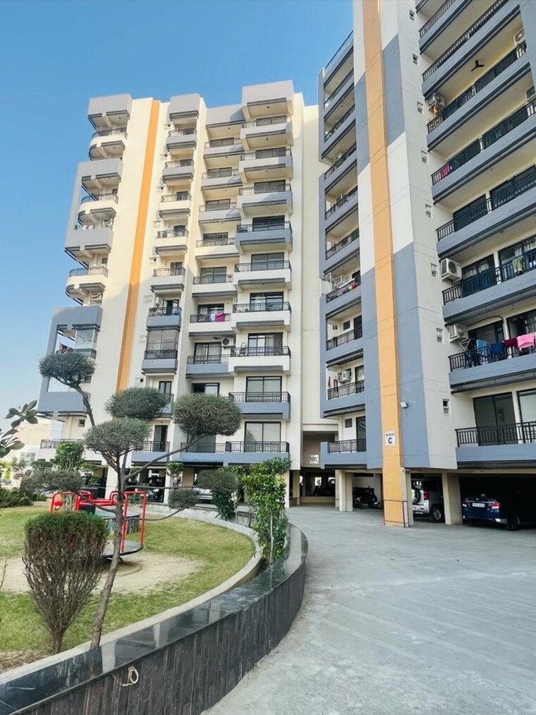 Exterior View, ratan-galaxy 3 Bedroom 1917 Sq.Ft. Apartment In Vrindavan Yojna Lucknow 8954043