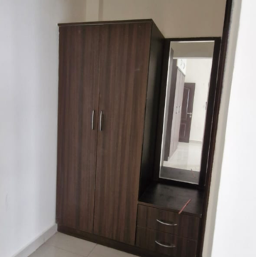 Room in 3 BHK Builder Floor at Kondapur – for Rent