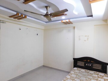 Bedroom in 3 BHK Builder Floor at Kondapur – for Rent