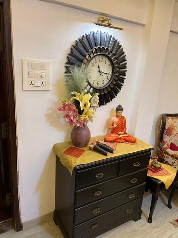 Furnished Amenities in 3 BHK Apartment at Rohit Apartments, Andheri West – for Rent