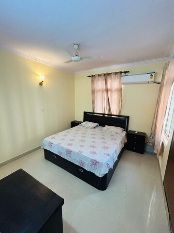 2 BHK Apartment For Rent in Suncity Essel Tower, Sector 28
