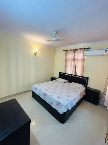 Bedroom in 2 BHK Apartment at Suncity Essel Tower, Sector 28 – for Rent