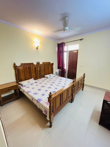 Bedroom in 2 BHK Apartment at Suncity Essel Tower, Sector 28 – for Rent