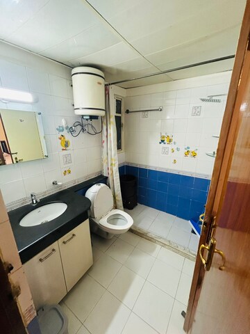 Team Area in 2 BHK Apartment at Suncity Essel Tower, Sector 28 – for Rent