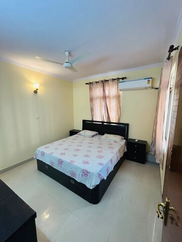 Bedroom in 2 BHK Apartment at Suncity Essel Tower, Sector 28 – for Rent