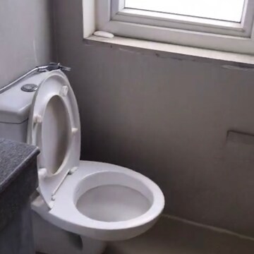 Bathroom in 3 BHK Apartment at Emaar Palm Hills, Sector 77 – for Rent