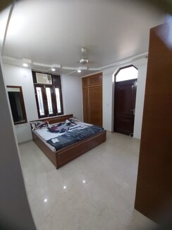 6+ BHK Independent House For Sale in Pitampura