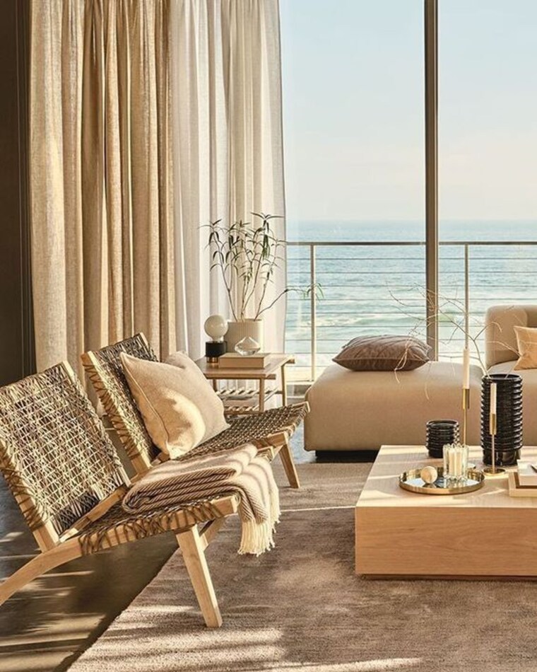 Living Room, pitampura 6+ Bedroom 187 Sq.Yd. Independent House In Pitampura Delhi 8954125