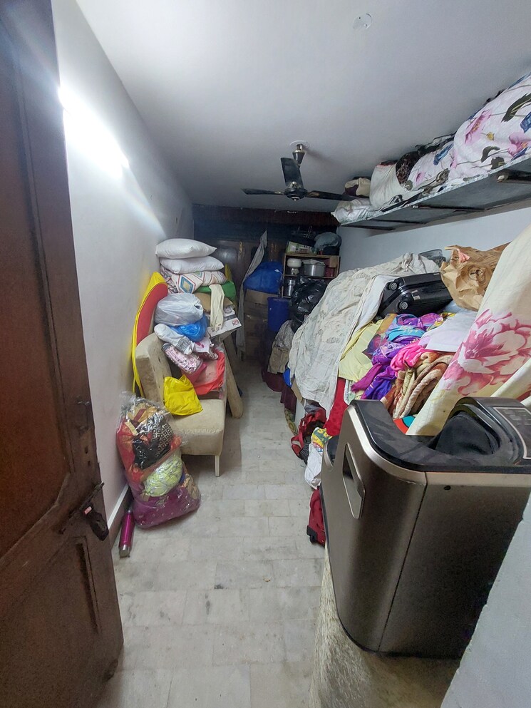 undefined, gujranwala town 3 Bedroom 1800 Sq.Ft. Builder Floor In Gujranwala Town Delhi 8954135