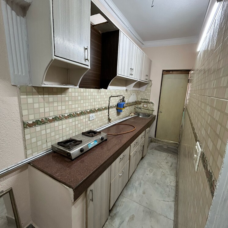 Kitchen, lajpat nagar i 2 Bedroom 900 Sq.Ft. Builder Floor In Lajpat Nagar I Delhi 8954132