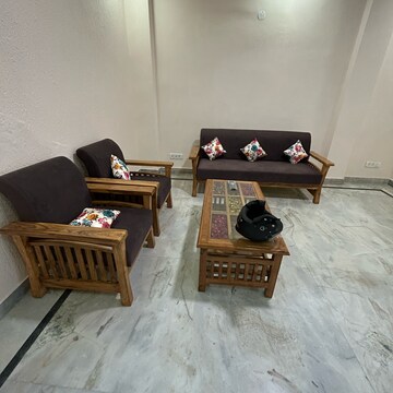 Living Room in 2 BHK Builder Floor at Lajpat Nagar I – for Rent