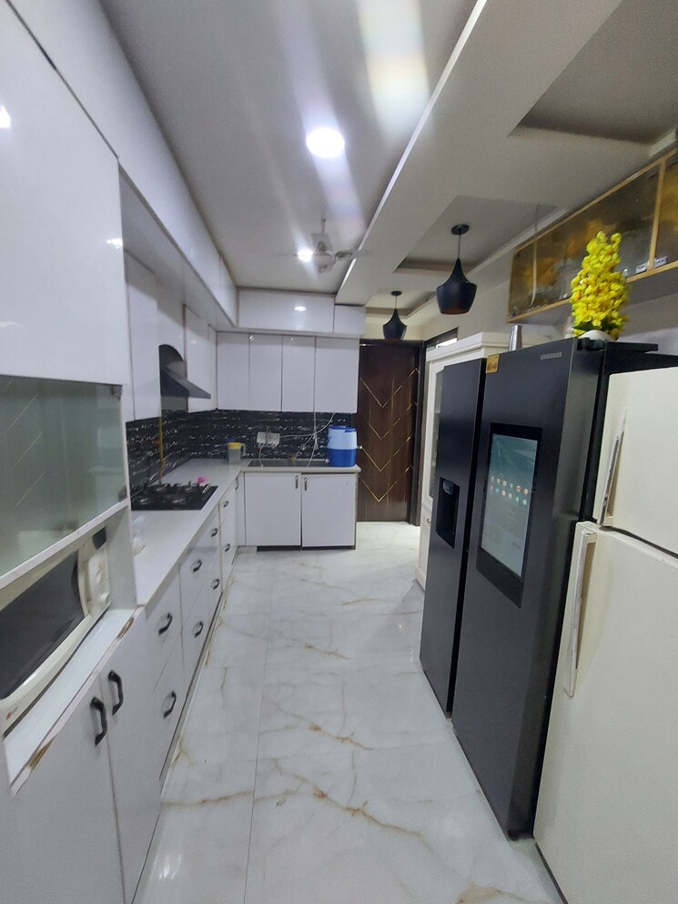 Kitchen, gujranwala town 3 Bedroom 1800 Sq.Ft. Builder Floor In Gujranwala Town Delhi 8954135