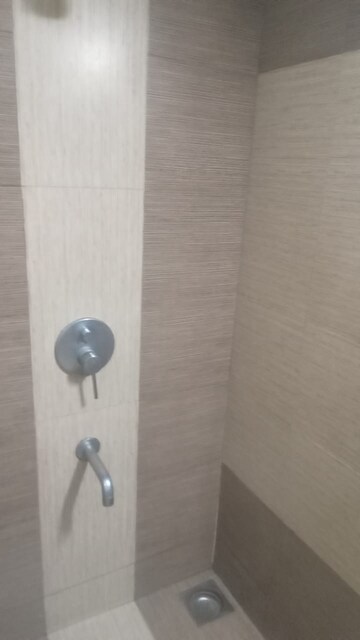 Bathroom in 1 BHK Apartment at Andheri West – for Rent