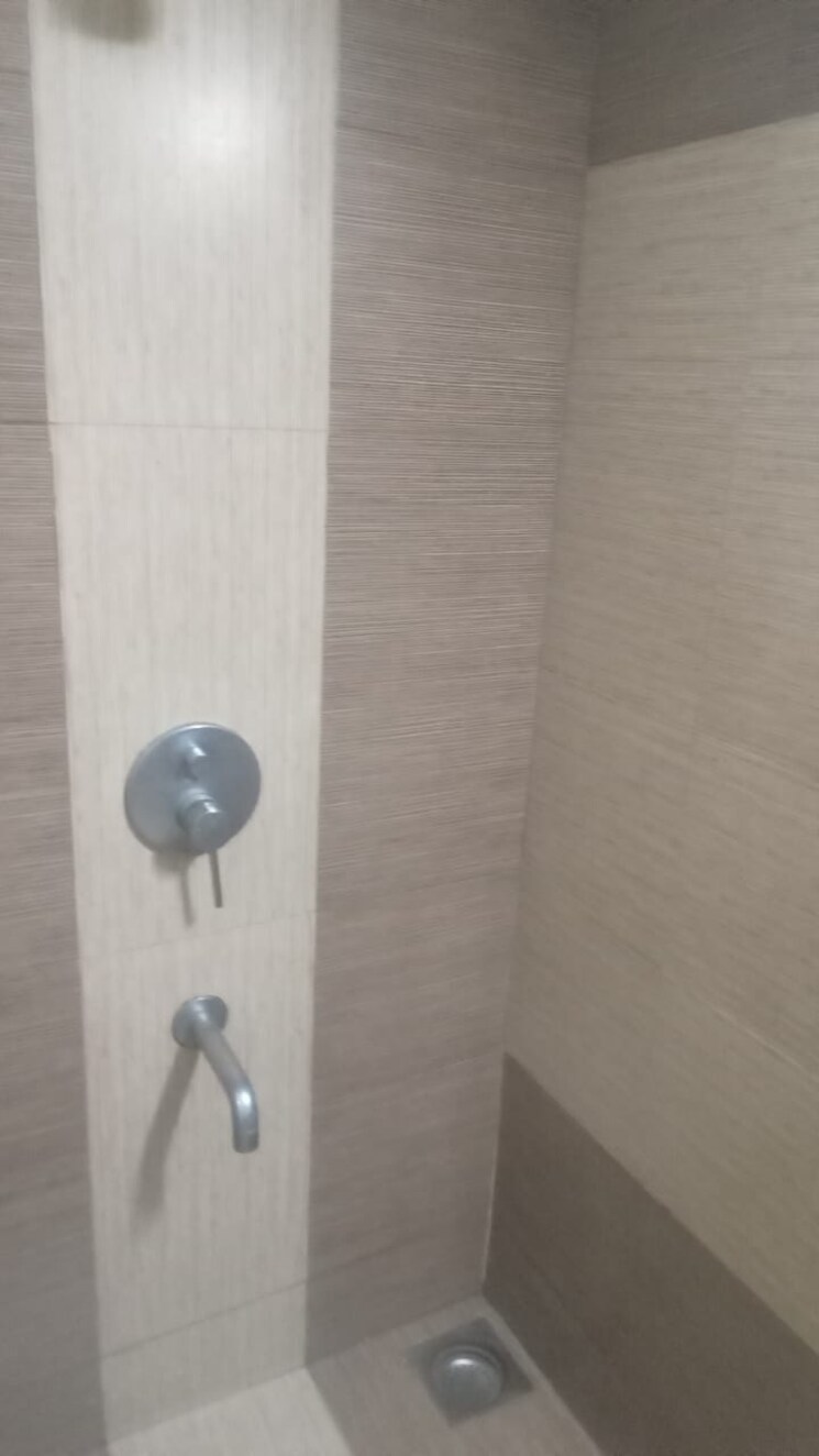 Bathroom, andheri west 1 Bedroom 620 Sq.Ft. Apartment In Andheri West Mumbai 8954140