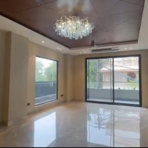 Room in 5 BHK Builder Floor at Inderpuri – for Sale