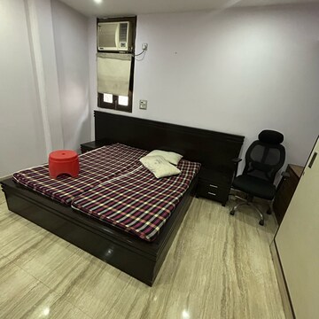 Room in 2 BHK Builder Floor at Lajpat Nagar ii – for Rent