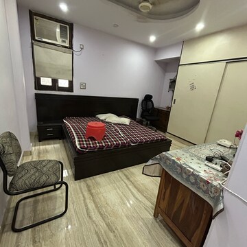 Room in 2 BHK Builder Floor at Lajpat Nagar ii – for Rent