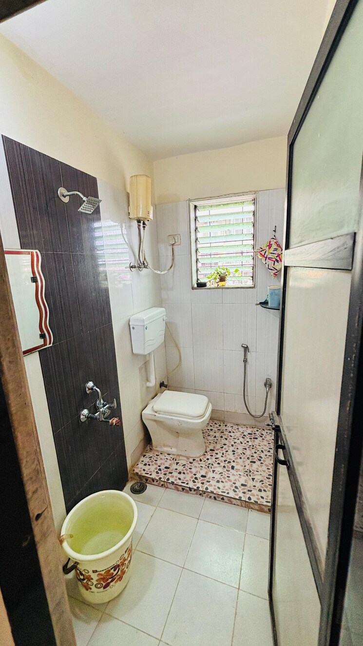 Bathroom, yuvraj-bonzer-carnival 2 Bedroom 703 Sq.Ft. Apartment In Kharghar Navi Mumbai 8954147