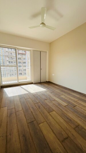 Room in 4 BHK Apartment at ABA Ivy County, Sector 75 – for Sale