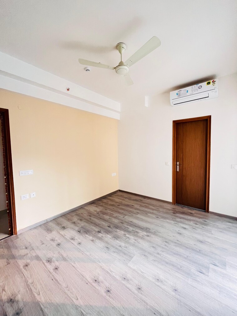 Room, aba-ivy-county 4 Bedroom 2511 Sq.Ft. Apartment In Sector 75 Noida 8954183