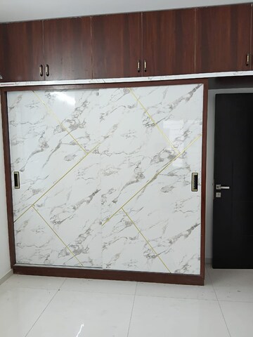 Room in 3 BHK Apartment at Rajapushpa Provincia, Narsingi – for Rent