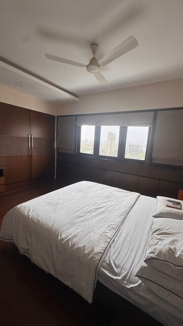 Bedroom in 1 BHK Apartment at Glaxo Ashiana CHS, Bandra West – for Rent