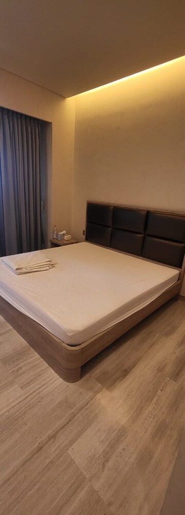 Bedroom in 3 BHK Apartment at Rustomjee Elita, Andheri West – for Rent