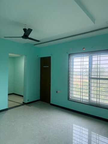 Room in 3 BHK Apartment at Avanti Vihar – for Rent