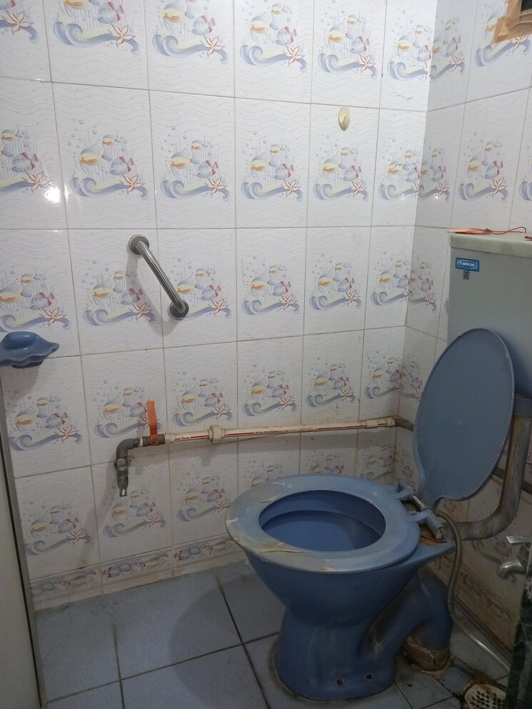 Bathroom, rutu-enclave 1 Bedroom 400 Sq.Ft. Apartment In Kasarvadavali Thane 8954220