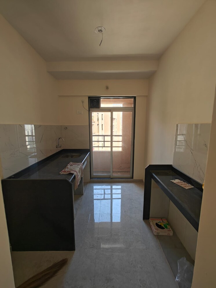 Kitchen, mahavir-kalpavruksha 2 Bedroom 905 Sq.Ft. Apartment In Ghodbunder Road Thane 8954233