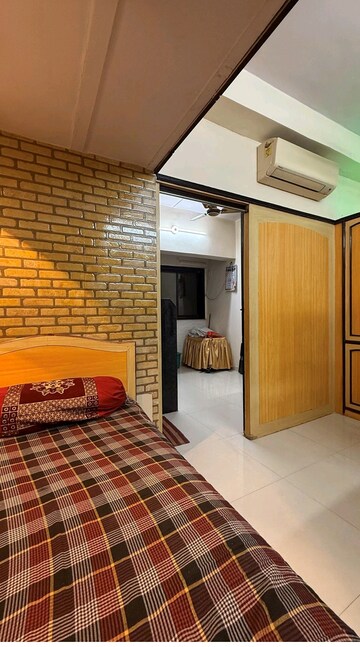 Bedroom in 1 RK Apartment at Andheri East – for Rent
