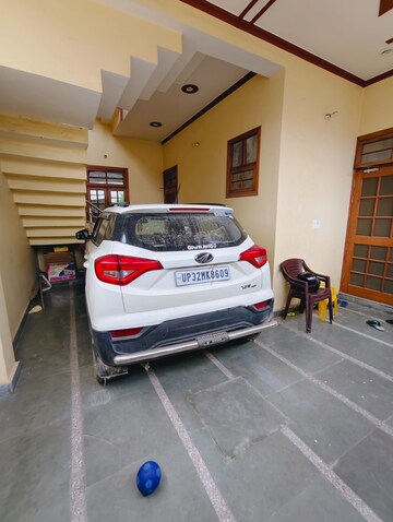 Parking in 4 BHK Independent House at Kursi Road – for Sale