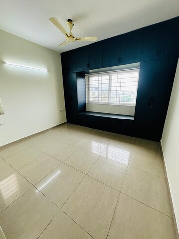 Room in 3 BHK Apartment at Prestige Park View, Whitefield – for Rent