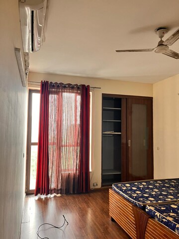 Bedroom in 2 BHK Builder Floor at Uday Arden 45, Sector 45 – for Rent