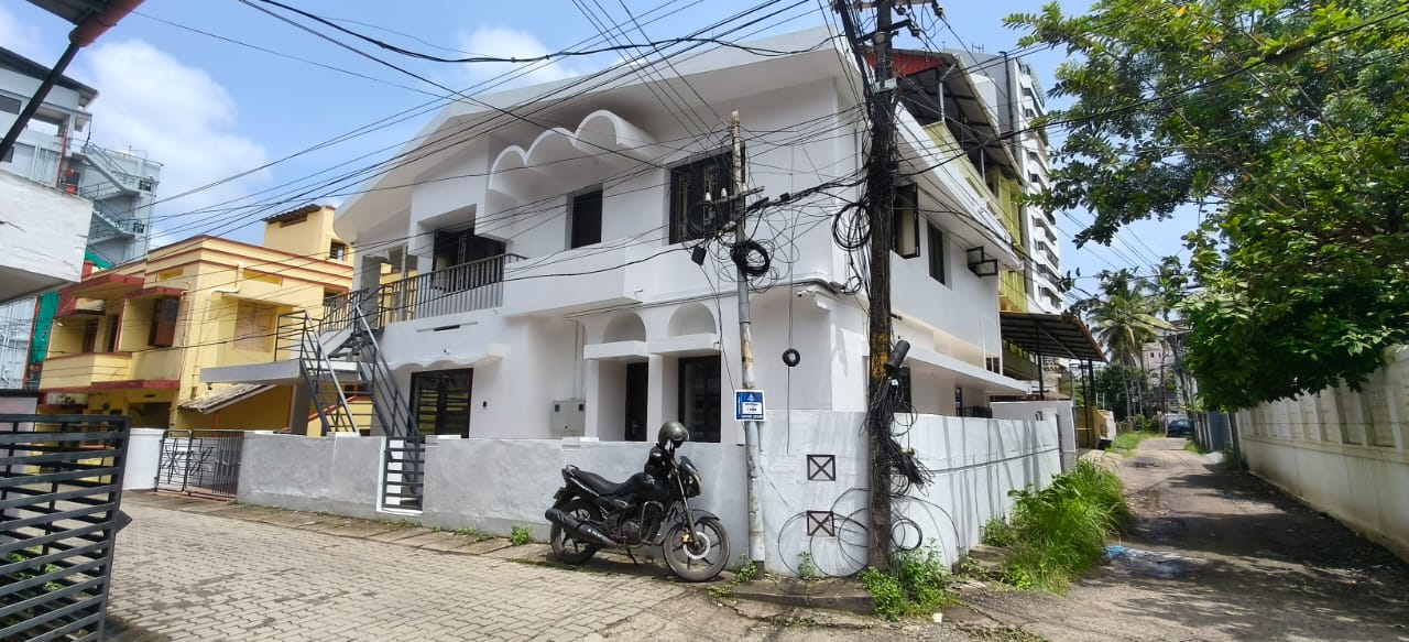 Office Space For Rent in Kadavanthara