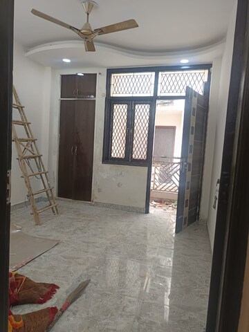 Room in 3 BHK Builder Floor at Govindpuri – for Sale