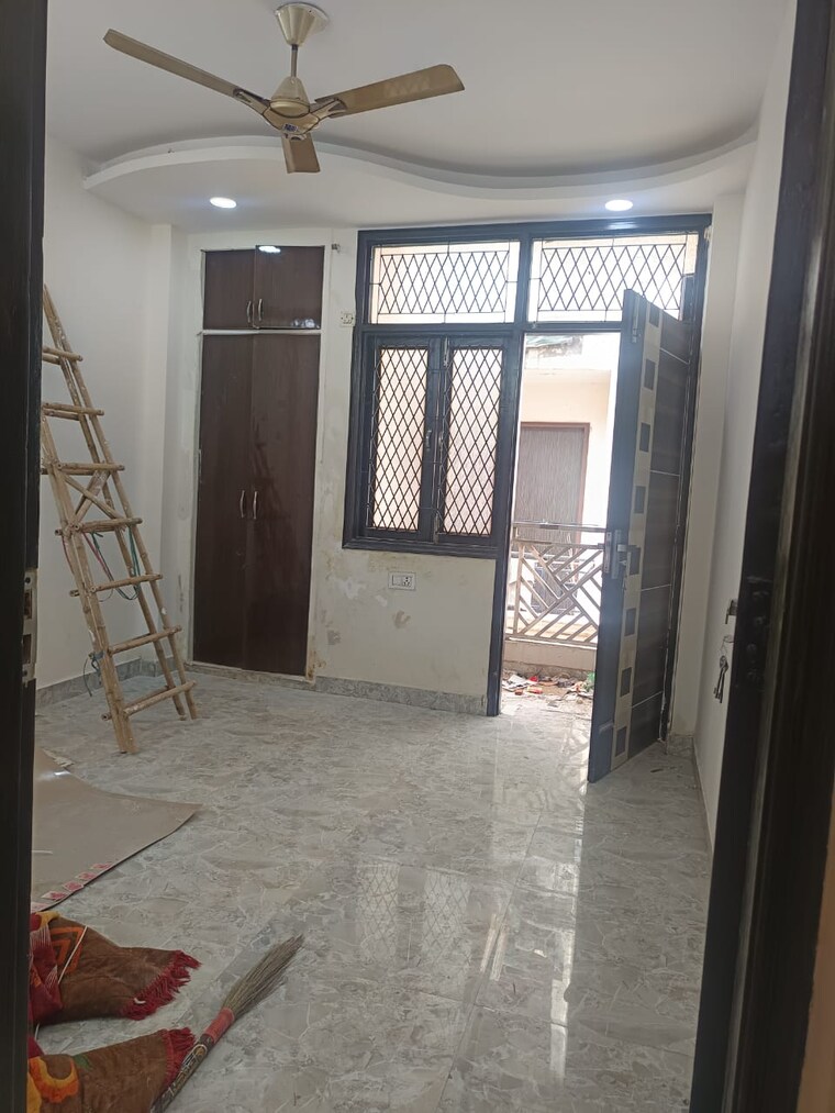 Room, govindpuri 3 Bedroom 920 Sq.Ft. Builder Floor In Govindpuri Delhi 8954352