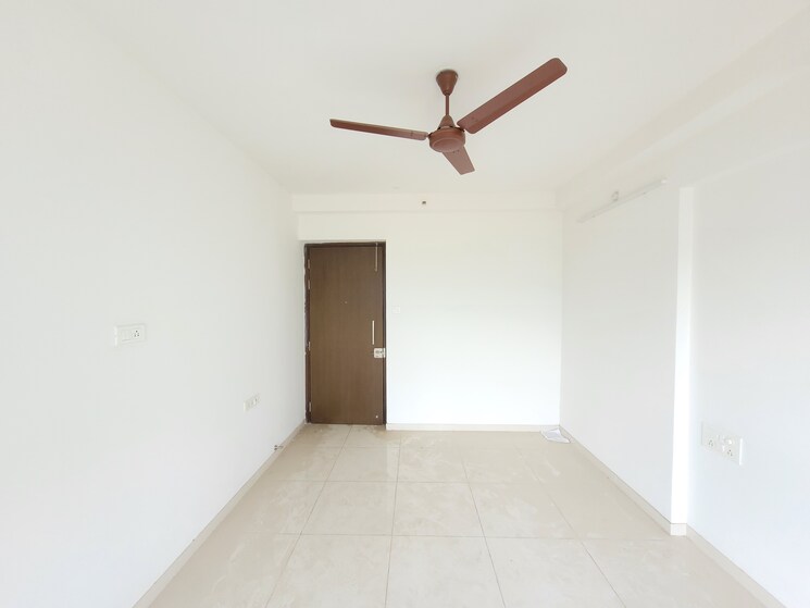 Room, puraniks-tokyo-bay 1 RK 350 Sq.Ft. Apartment In Kasarvadavali Thane 8954367